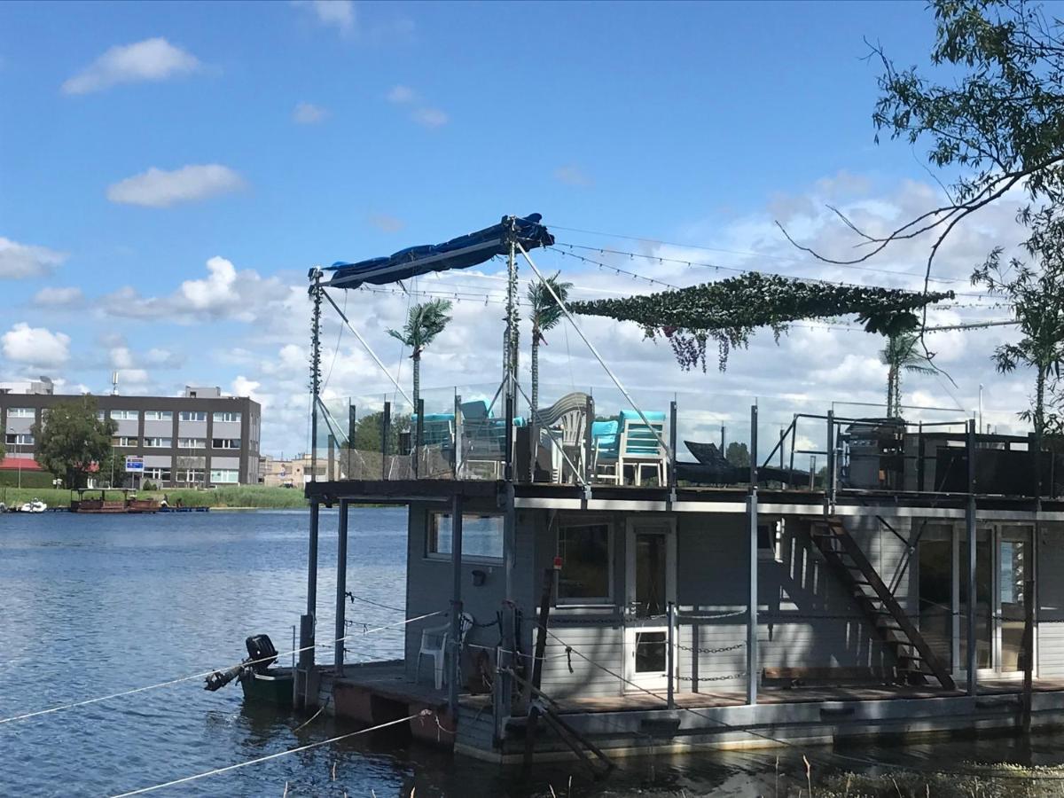 Houseboat On The Water Hotell Liepāja Exteriör bild