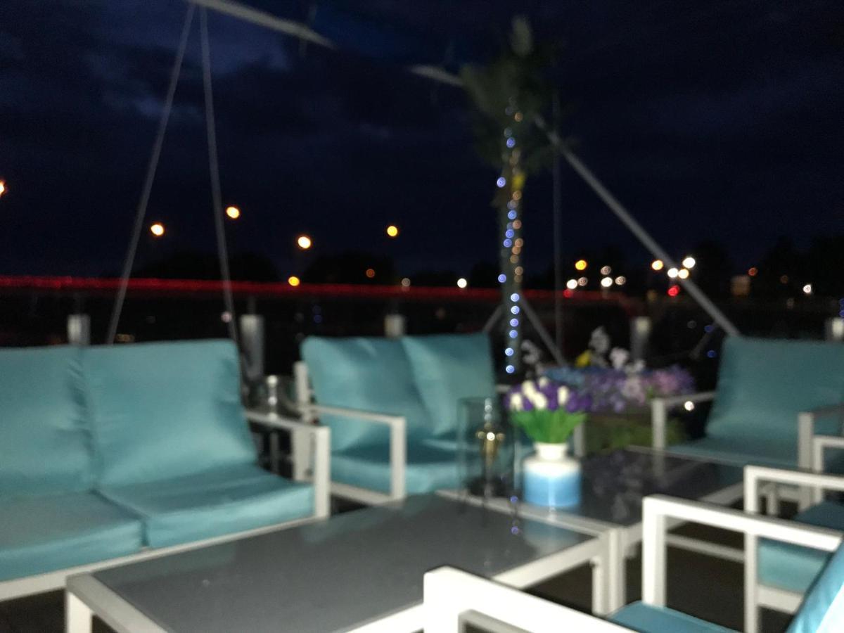 Houseboat On The Water Hotell Liepāja Exteriör bild